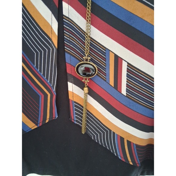 AGB Lagenlook Geometric Print Layered Blouse Size XL With Statement Necklace New - Picture 4 of 11